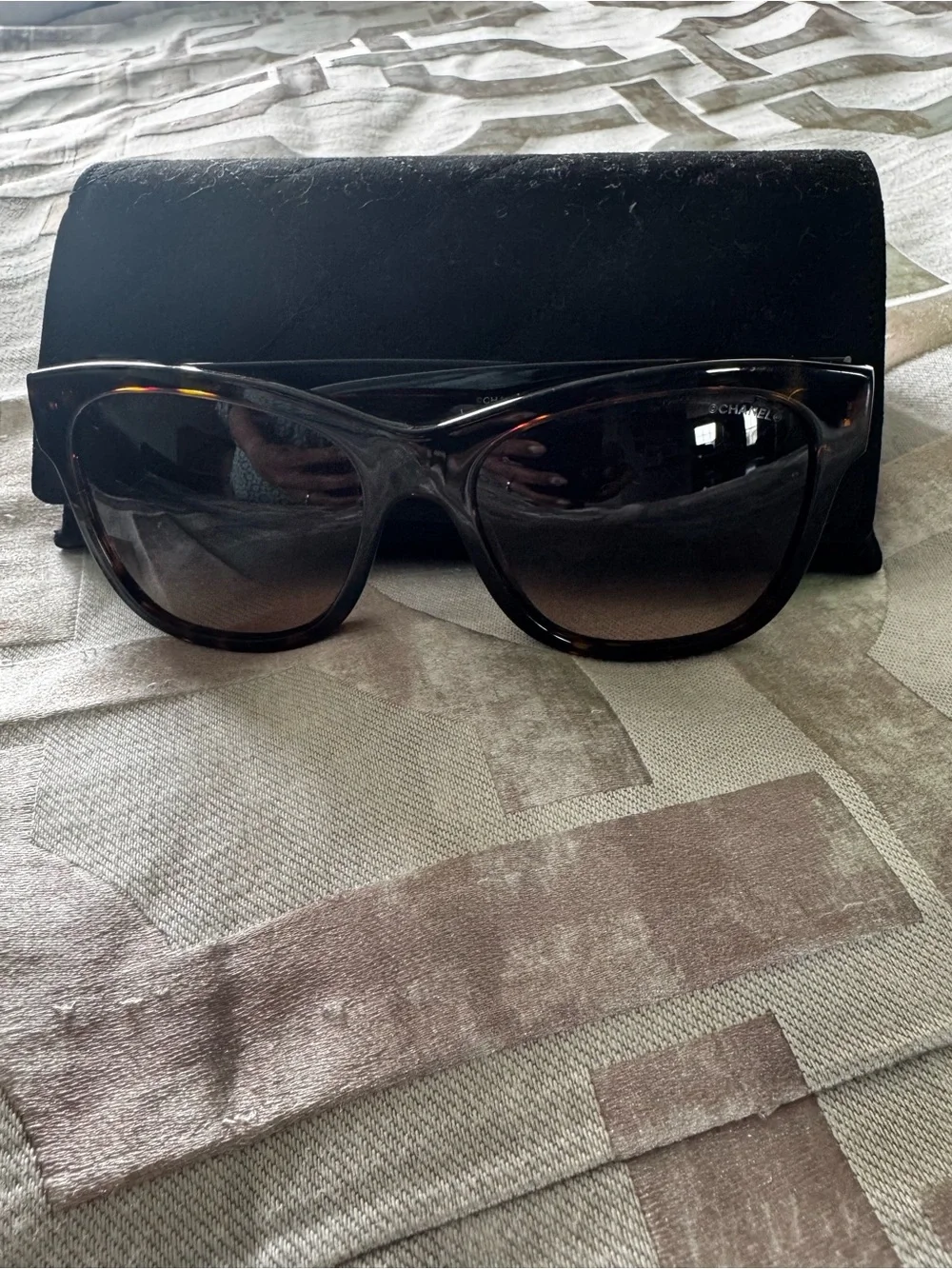 Authentic CHANEL Tortoiseshell Cat-Eye Sunglasses - Brown
